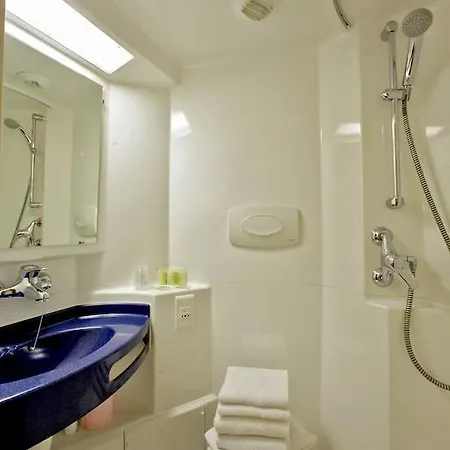 De L'ocean Hotel 3*